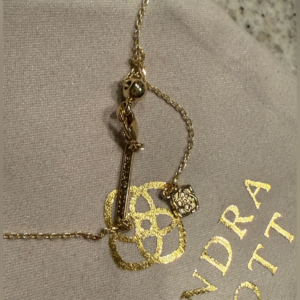 ✝️Kendra Scott KS Cross Gold Pendant Necklace in White Crystal - Picture 6 of 6